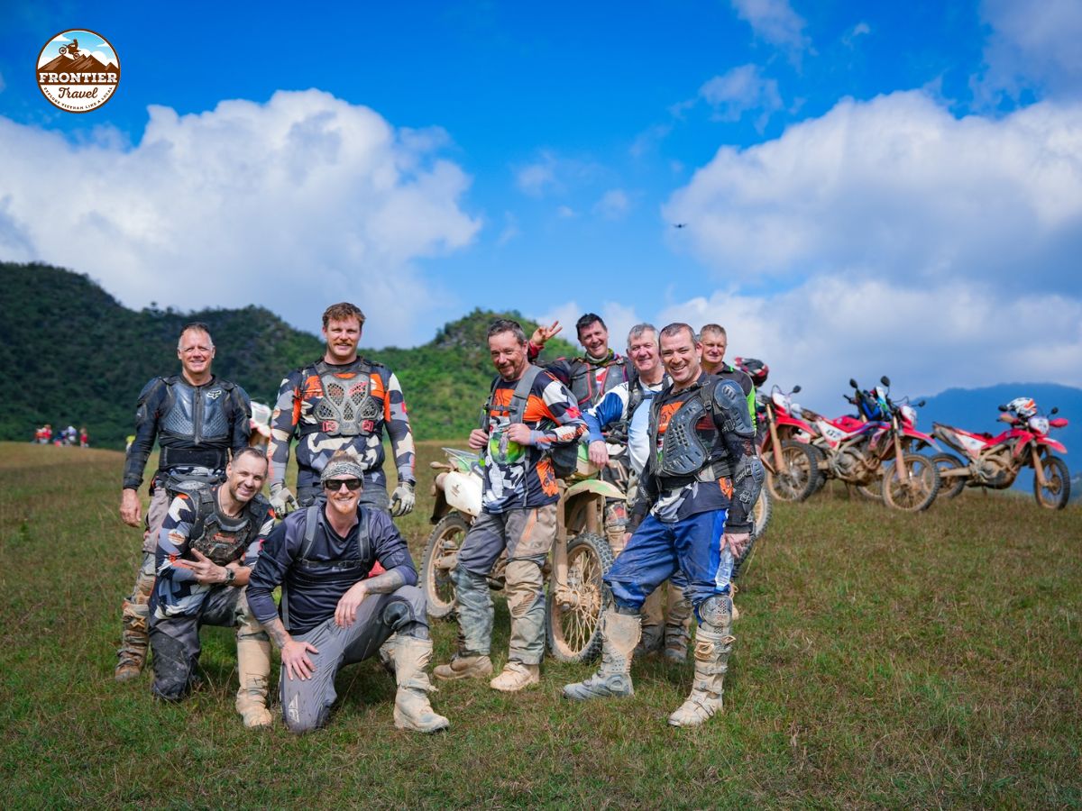 Vietnam motorbike tour guide 